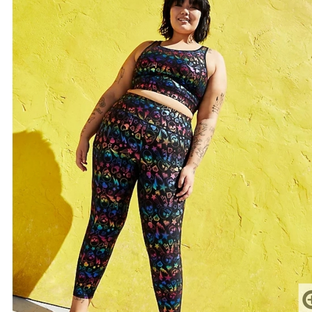 Torrid BLACK SKULL FOIL WICKING ACTIVE LEGGING